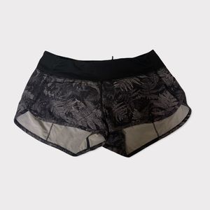 lululemon black and grey speed up shorts (2.5)